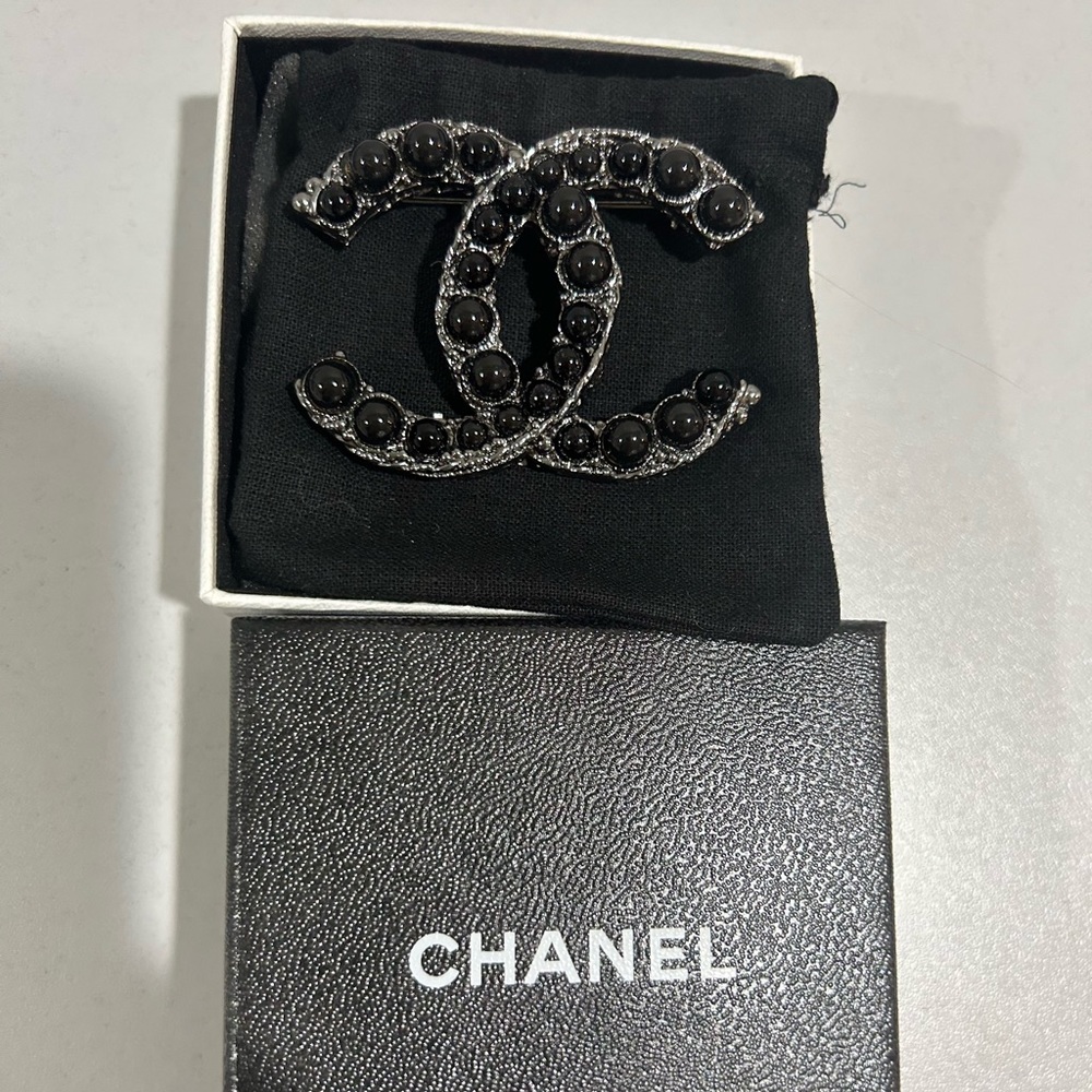 Chanel Pin / Brooch new in box